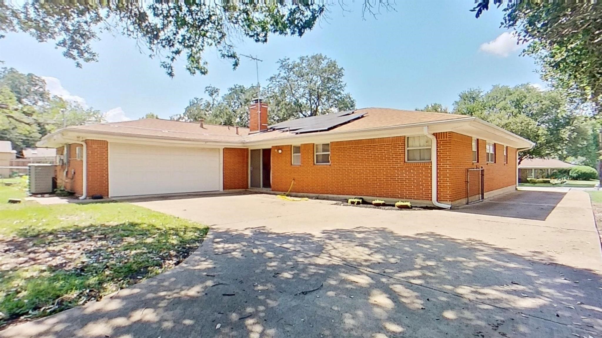 6301 Wrigley Way Fort Worth TX 76133