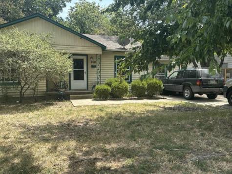 200 Edgefield Drive Garland TX 75040