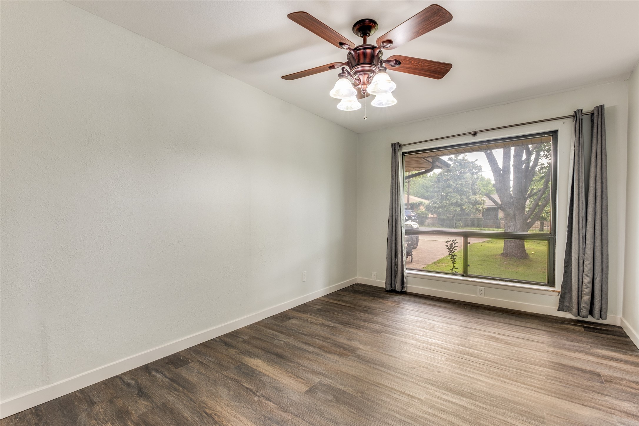 4331 Kolloch Drive Dallas TX 75216