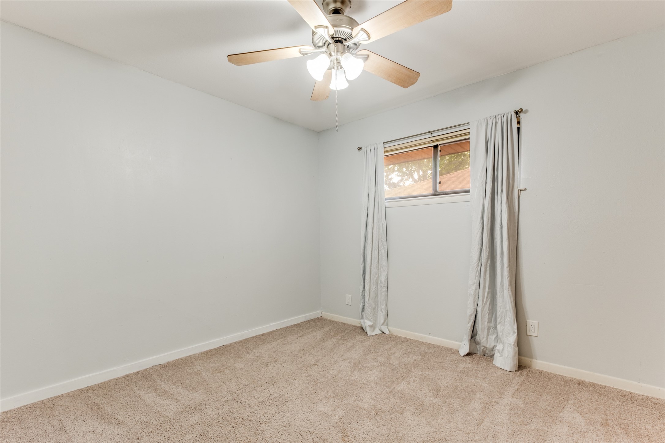 4331 Kolloch Drive Dallas TX 75216