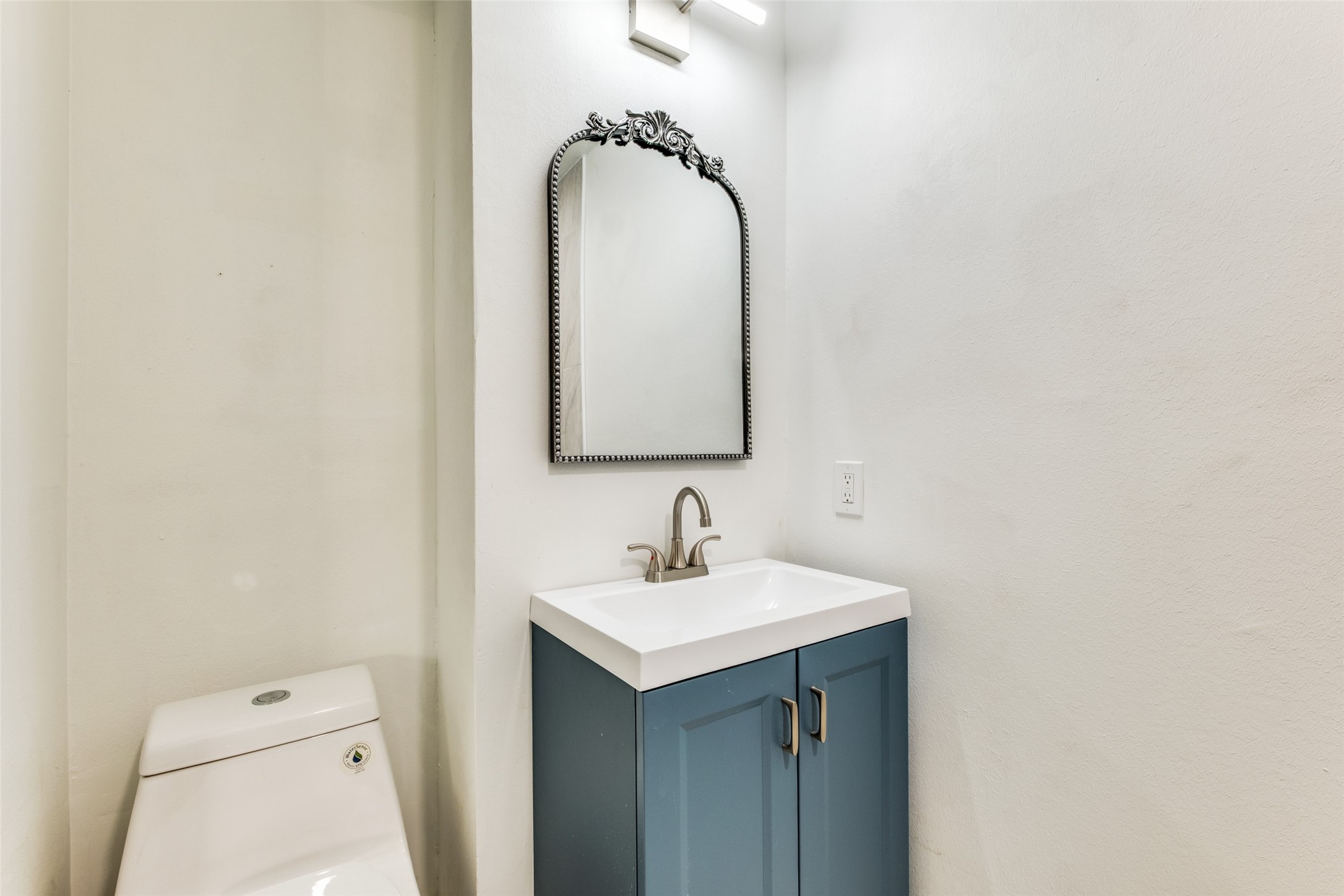 4331 Kolloch Drive Dallas TX 75216