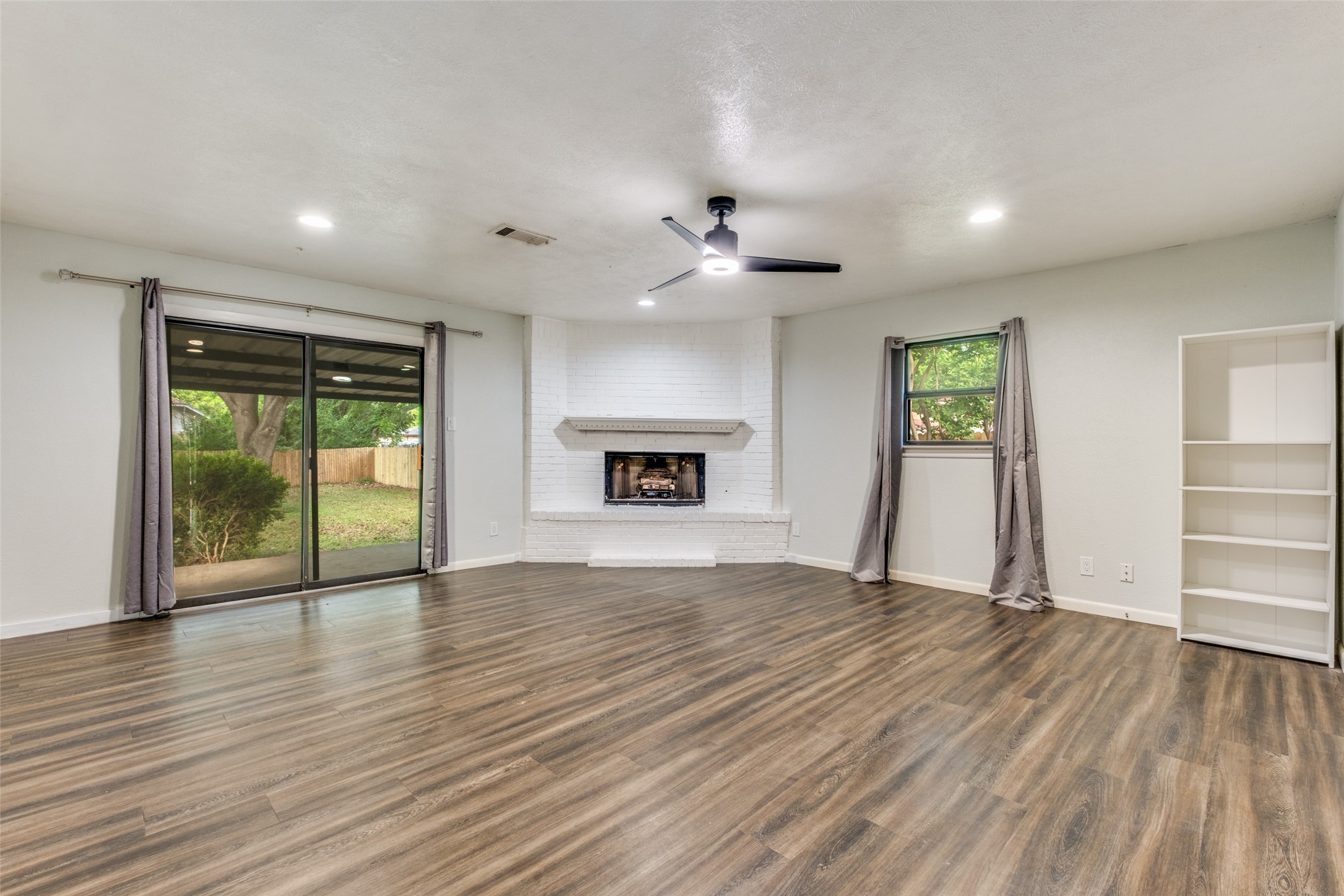 4331 Kolloch Drive Dallas TX 75216