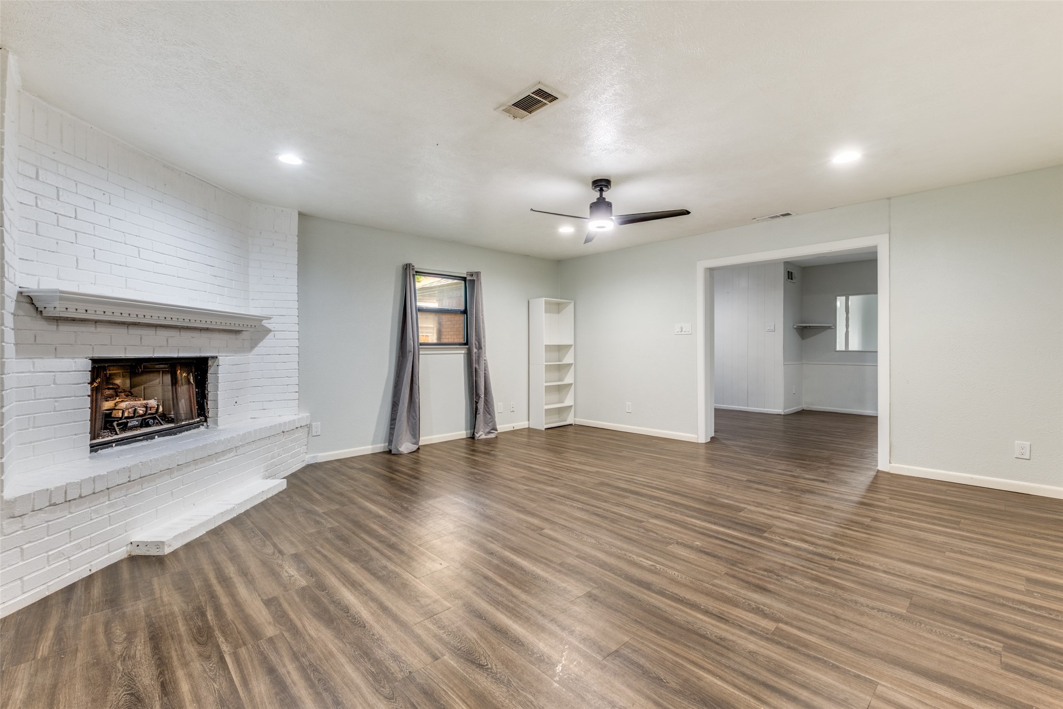 4331 Kolloch Drive Dallas TX 75216