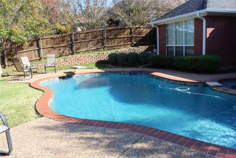2131 Deer Run Denison TX 75020