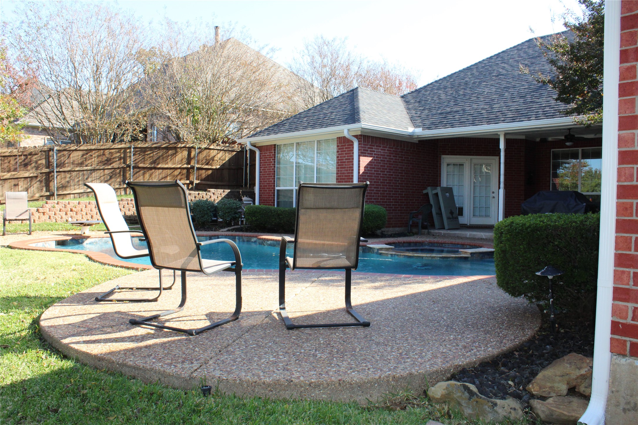 2131 Deer Run Denison TX 75020