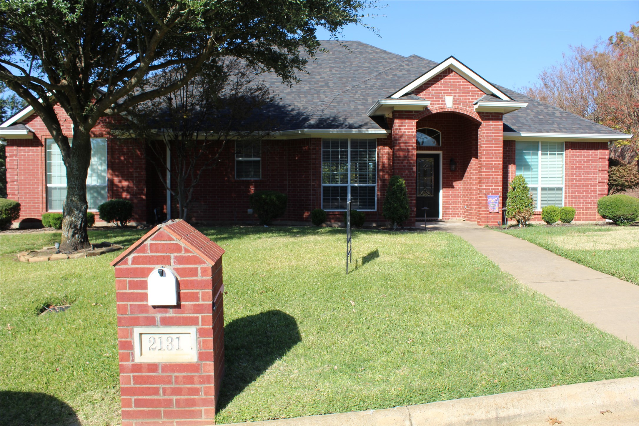 2131 Deer Run Denison TX 75020