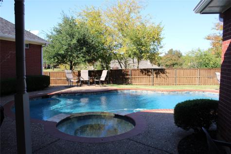 2131 Deer Run Denison TX 75020