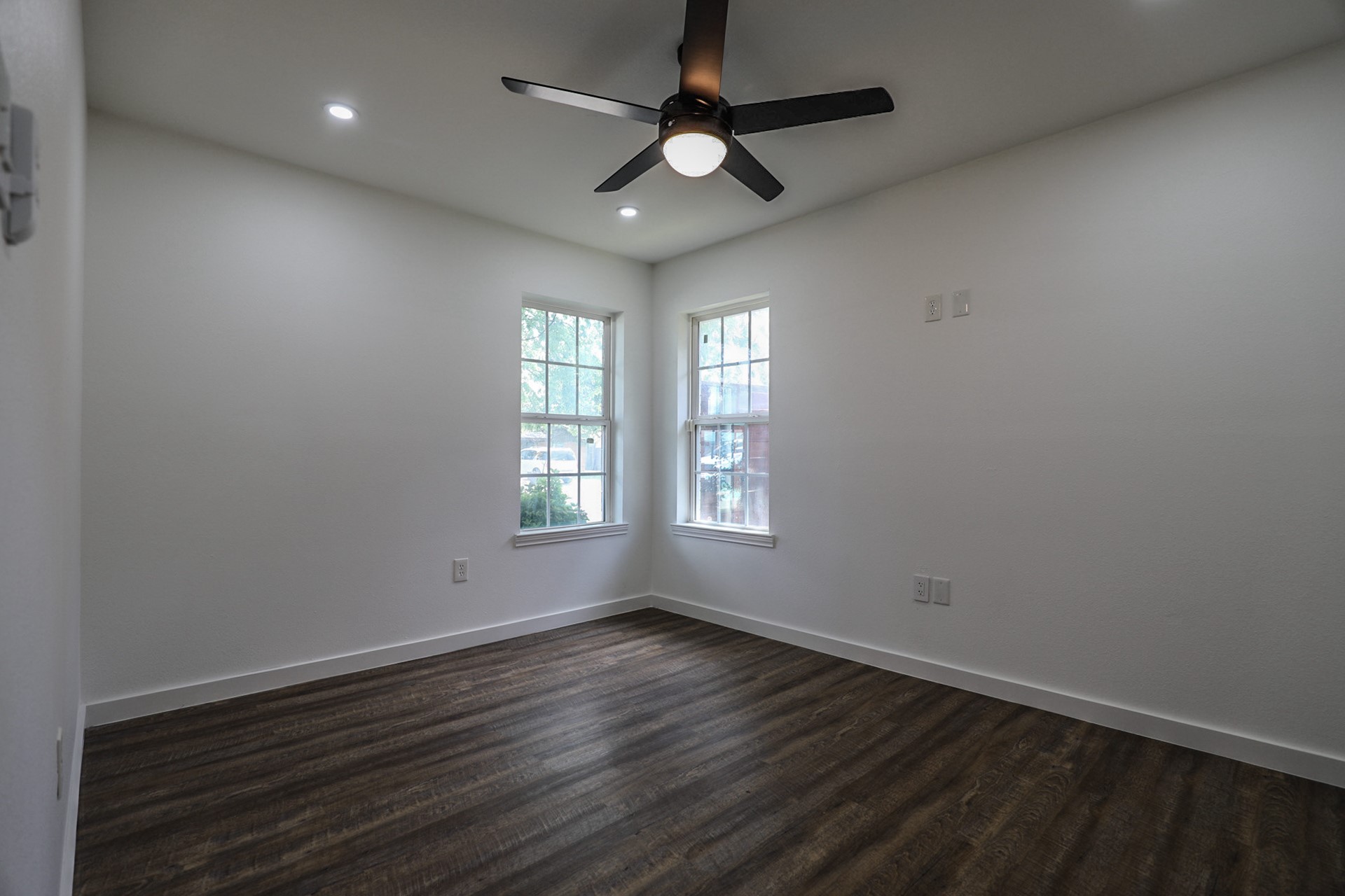 727 Royal Crest Drive Mesquite TX 75149