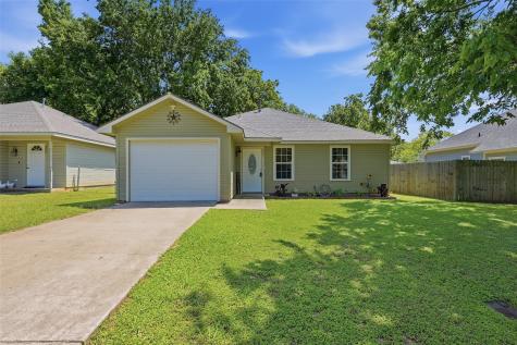 323 Texas Street Pottsboro TX 75076