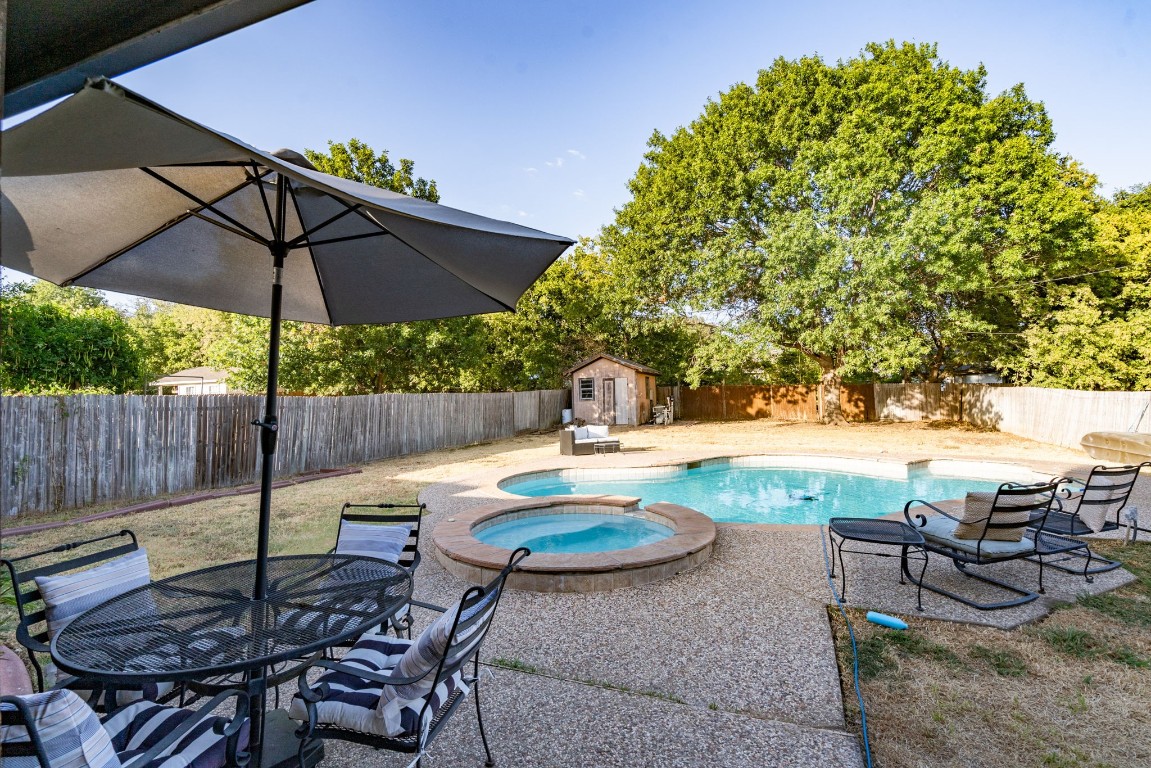 627 S Walnut Creek Drive Mansfield TX 76063