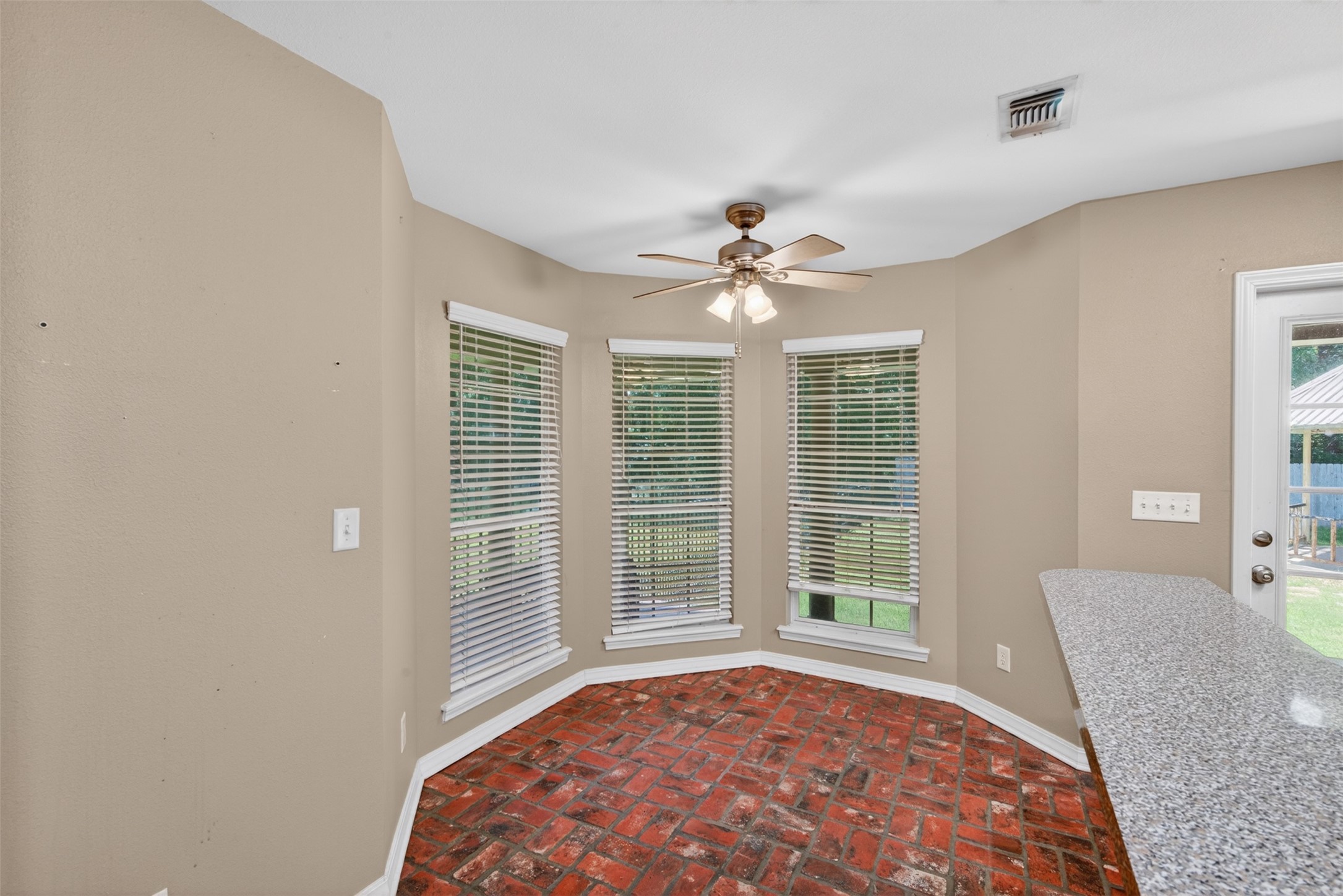 8695 Shane Lane Keithville LA 71047