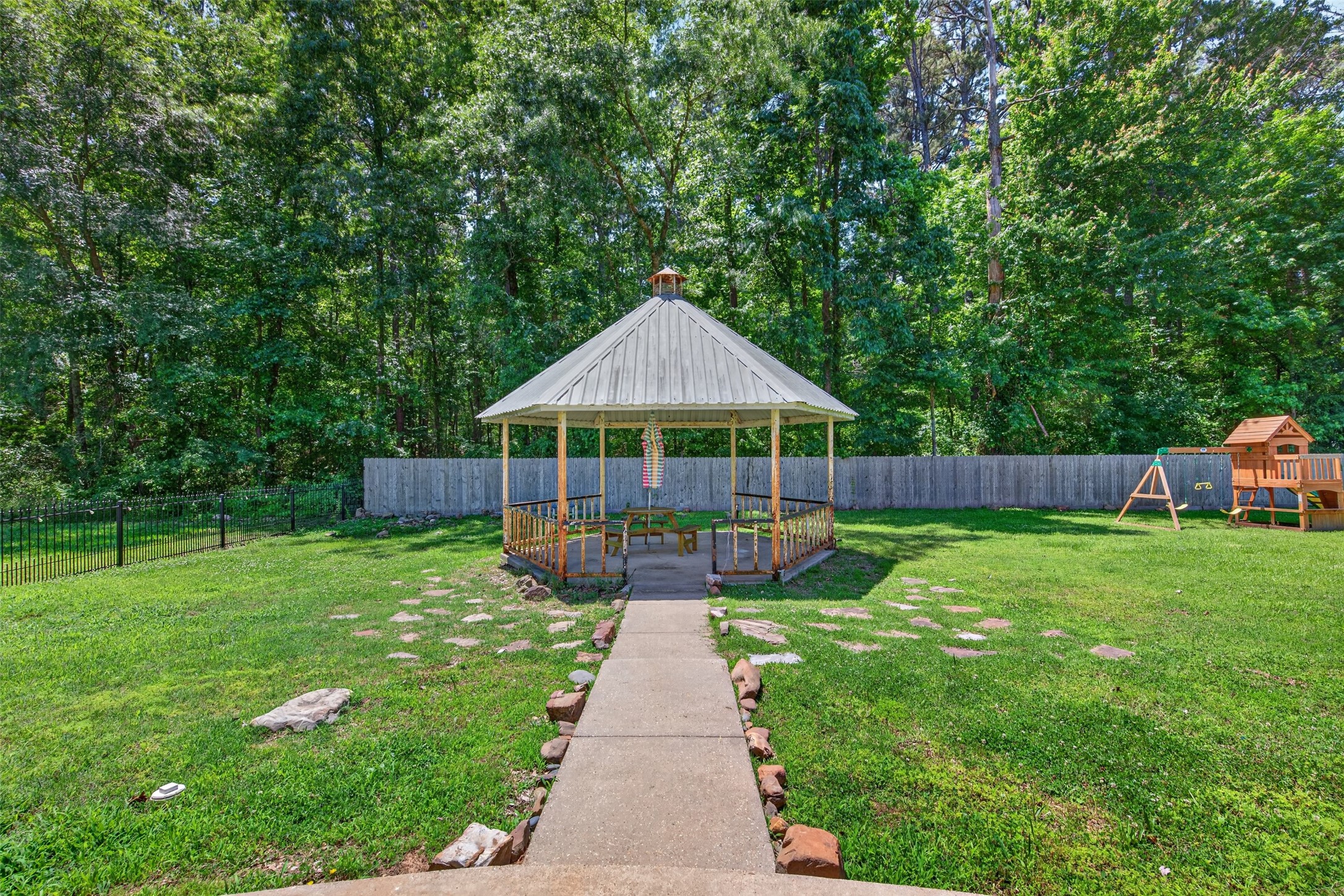 8695 Shane Lane Keithville LA 71047
