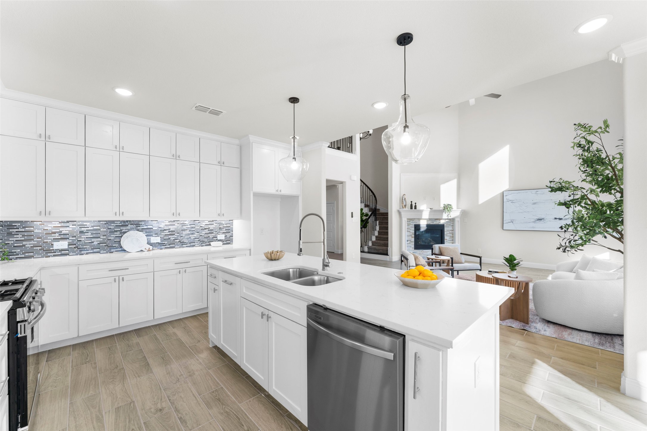 1904 Pembroke Street Irving TX 75060