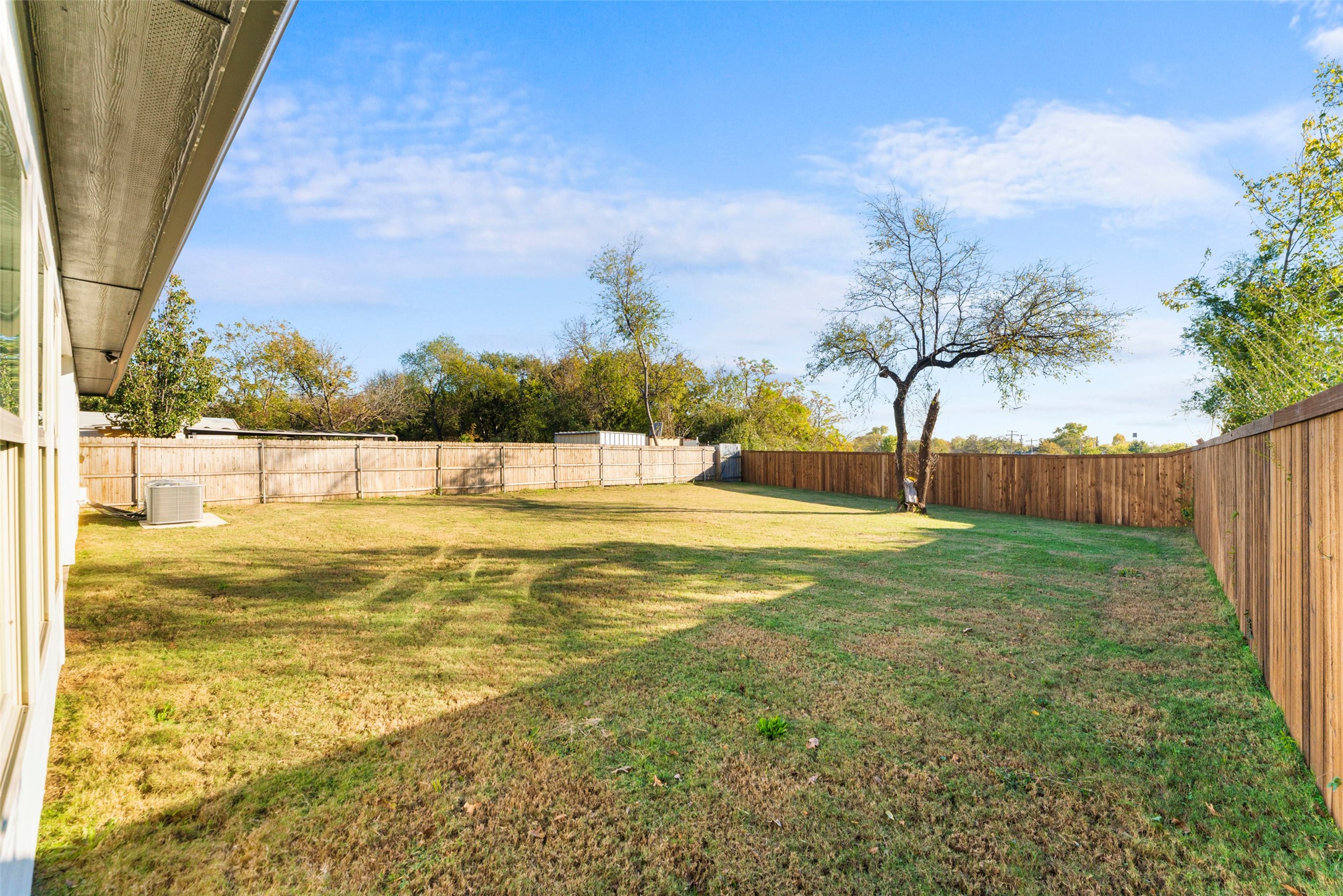 1904 Pembroke Street Irving TX 75060
