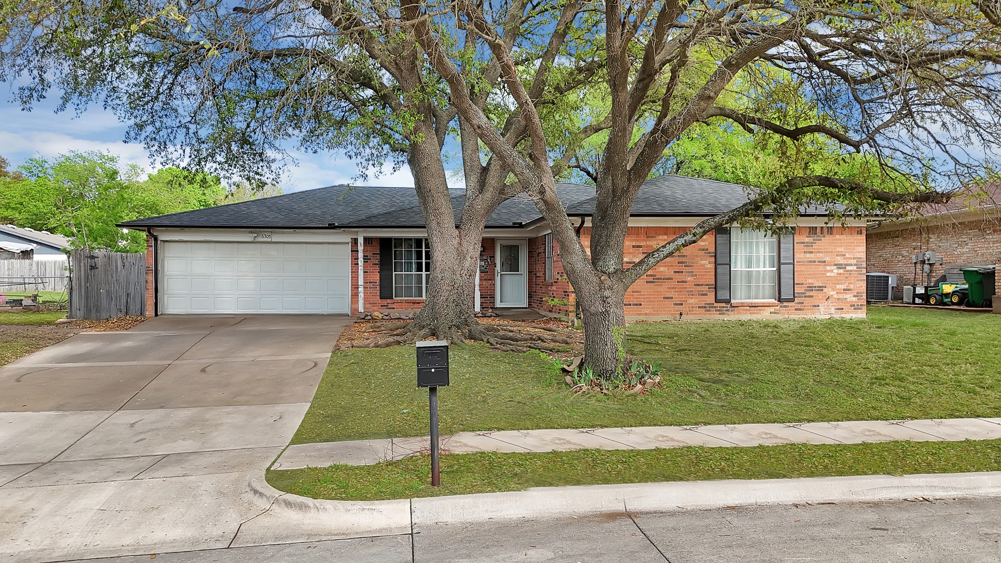 6305 Arthur Drive Edgecliff Village TX 76134