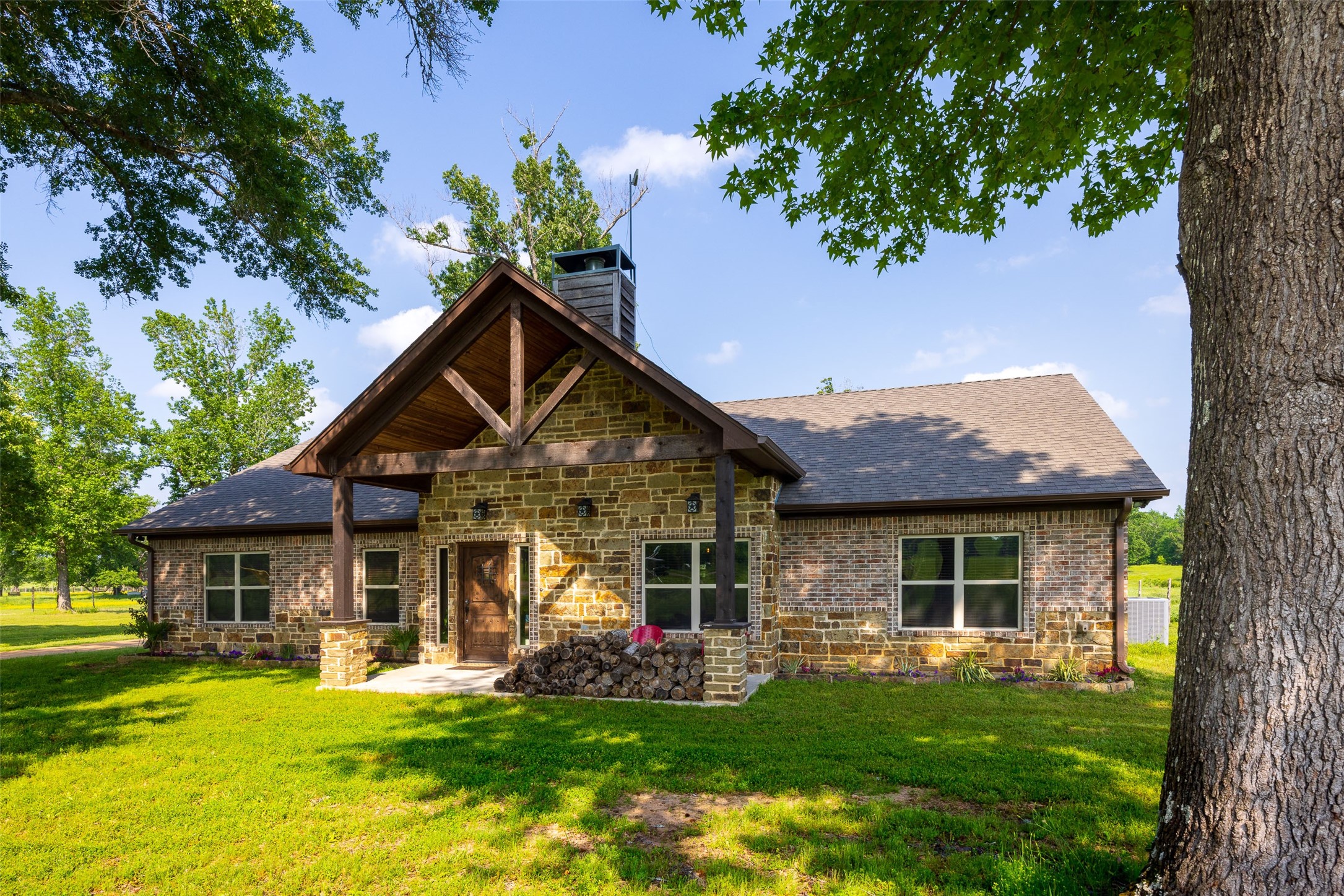 1114 County Road 1512 Jacksonville TX 75766