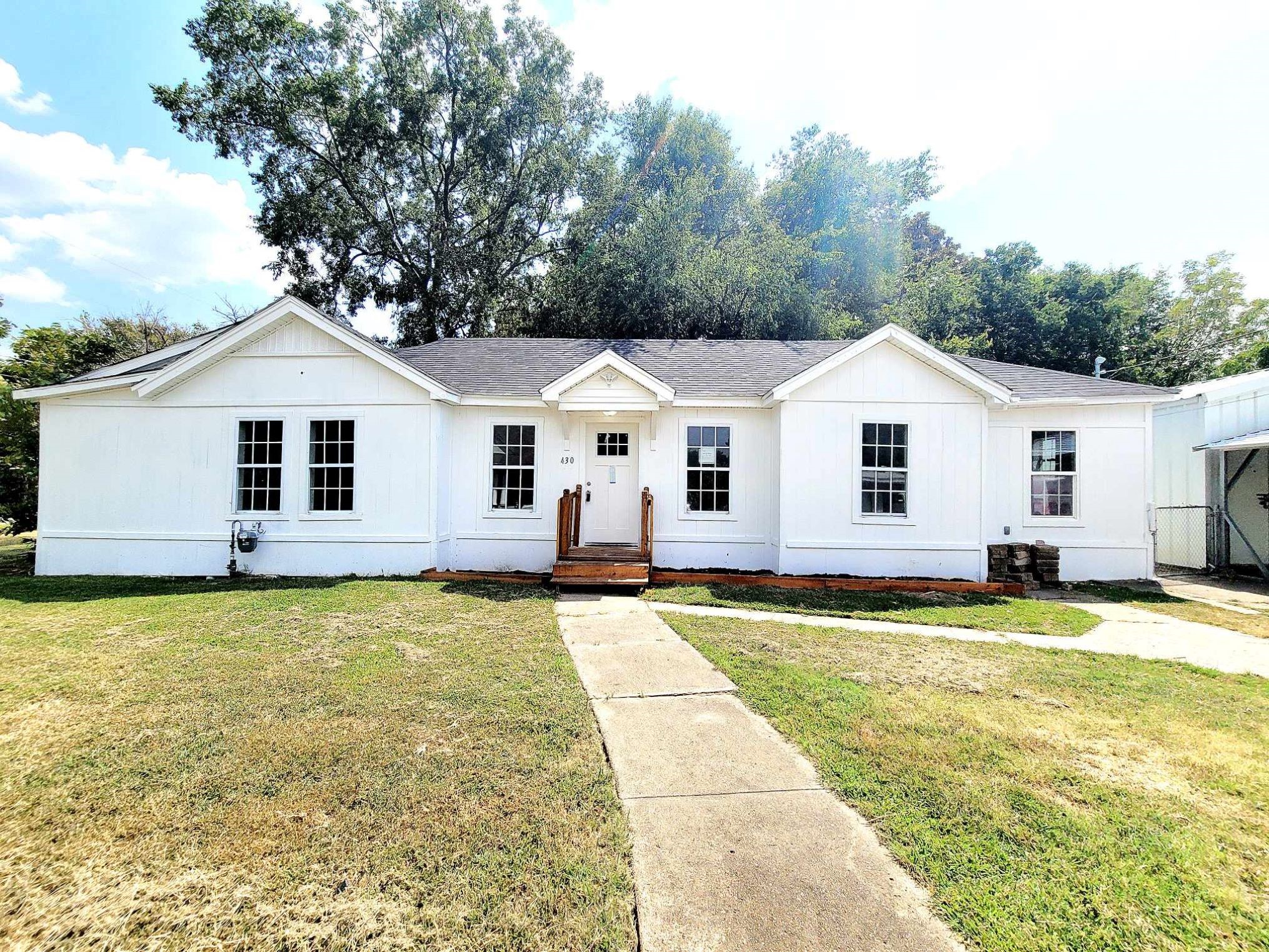 430 E 12th Street Bonham TX 75418