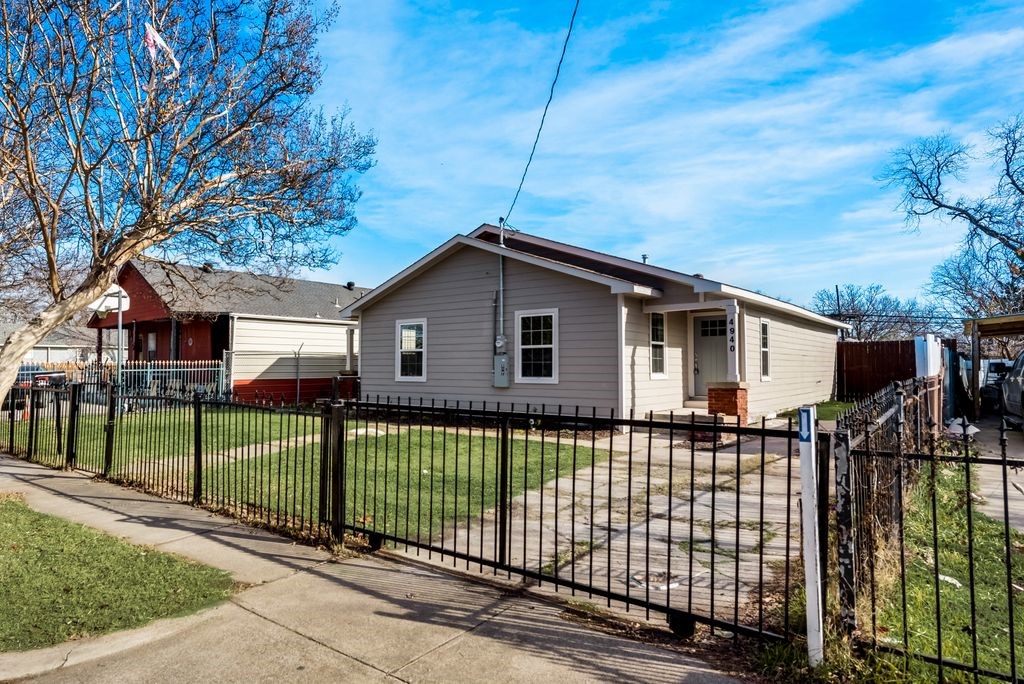 4938 Ash Lane Dallas TX 75223