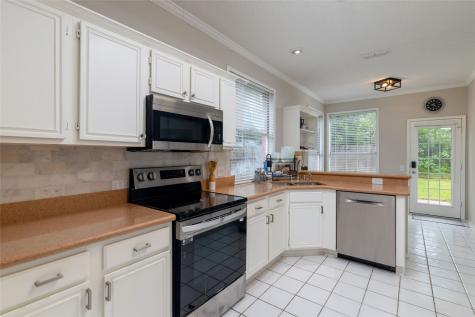 2206 Arbor Chase Circle Arlington TX 76011