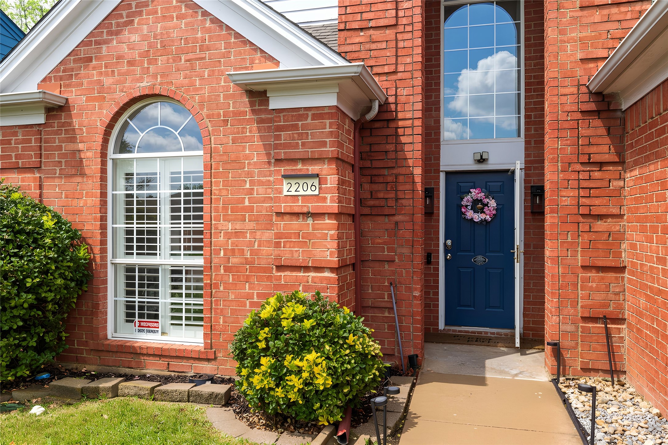 2206 Arbor Chase Circle Arlington TX 76011