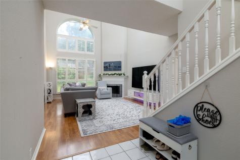 2206 Arbor Chase Circle Arlington TX 76011