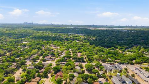 2250 Peavy Circle Dallas TX 75228