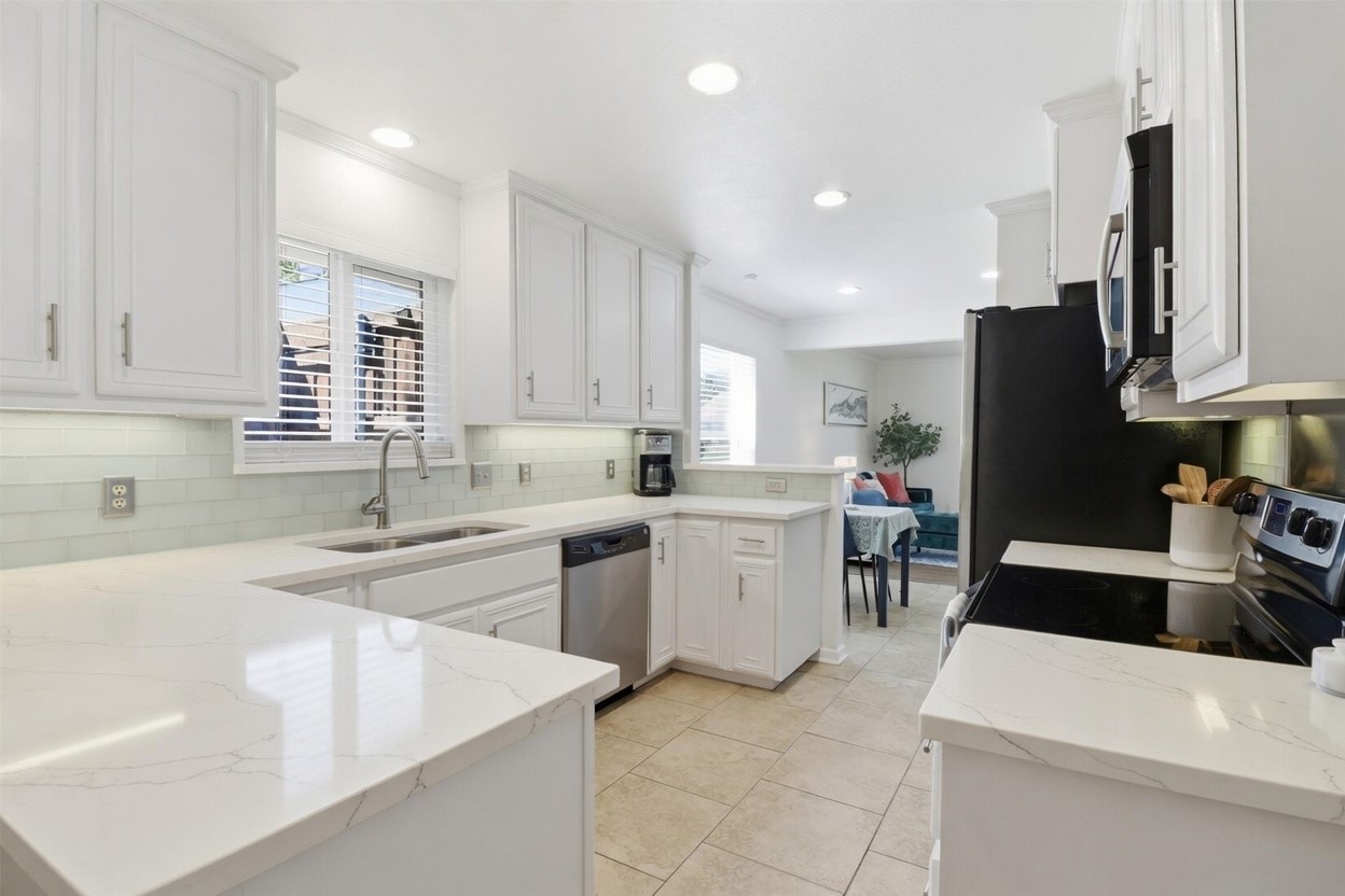 2250 Peavy Circle Dallas TX 75228