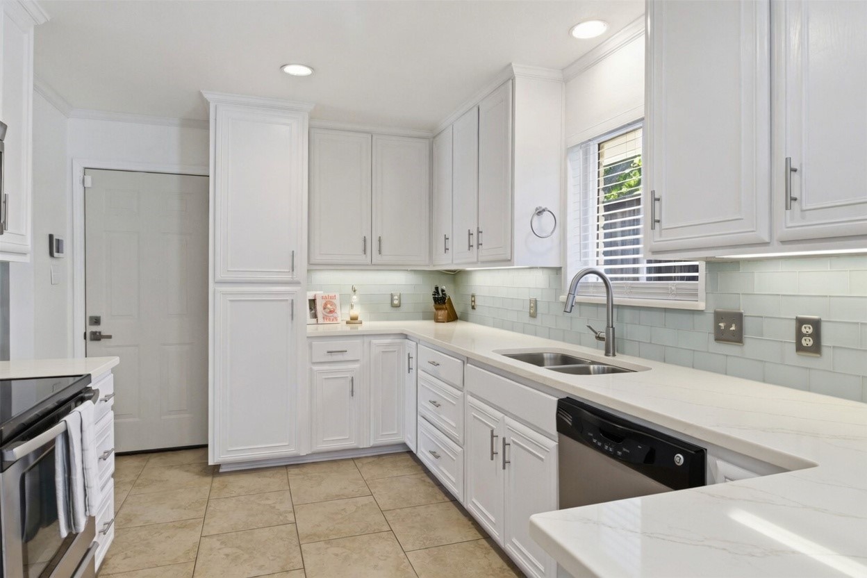 2250 Peavy Circle Dallas TX 75228