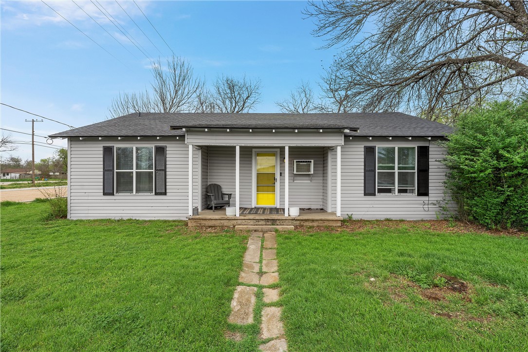 301 W Ronda Street West TX 76691