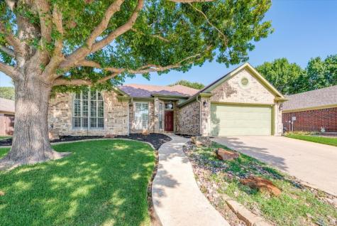 7324 Crabtree Lane North Richland Hills TX 76182