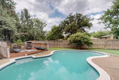 1041 Mckinley Street Benbrook TX 76126