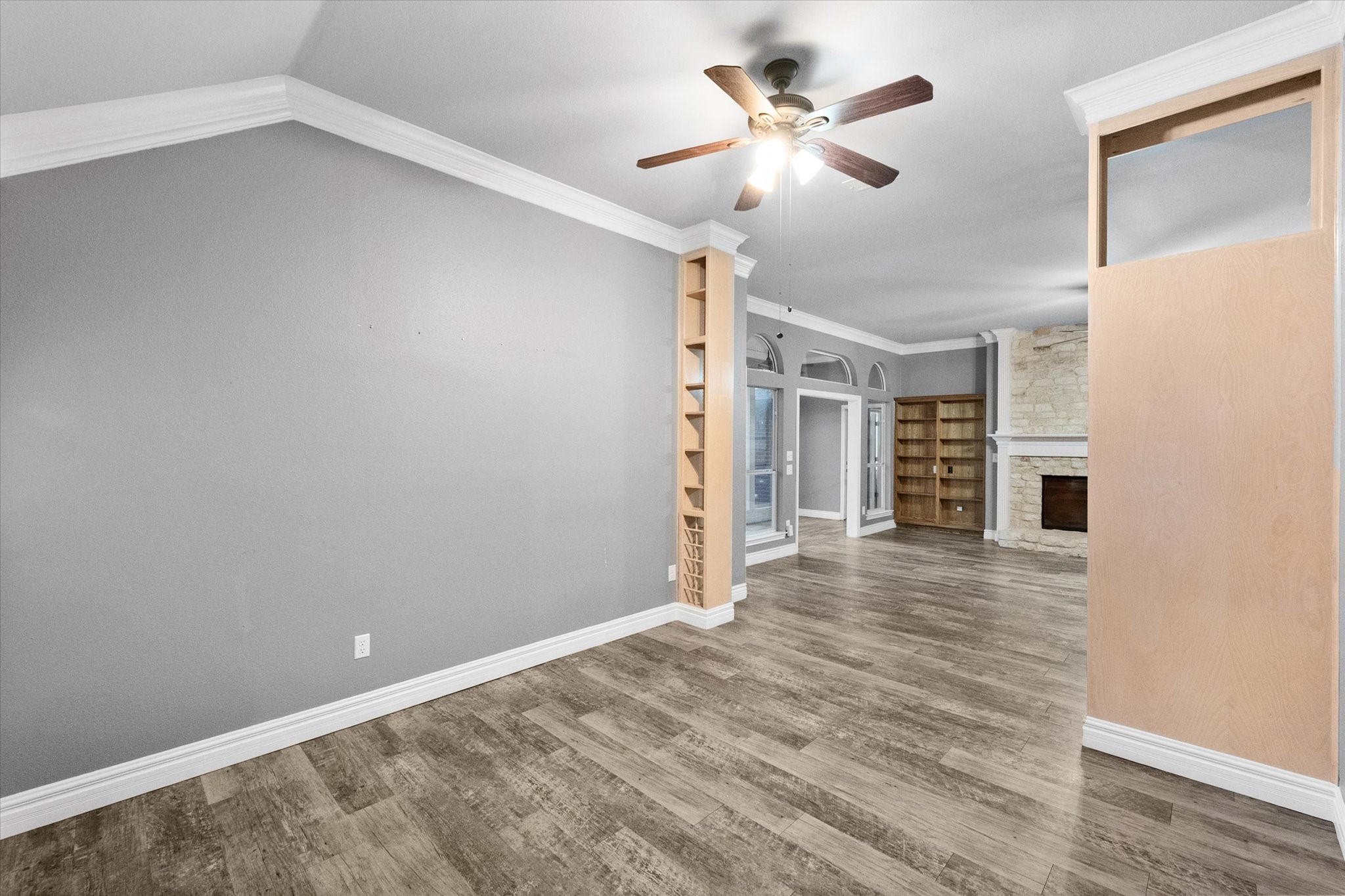303/305 Cecile Court Arlington TX 76013