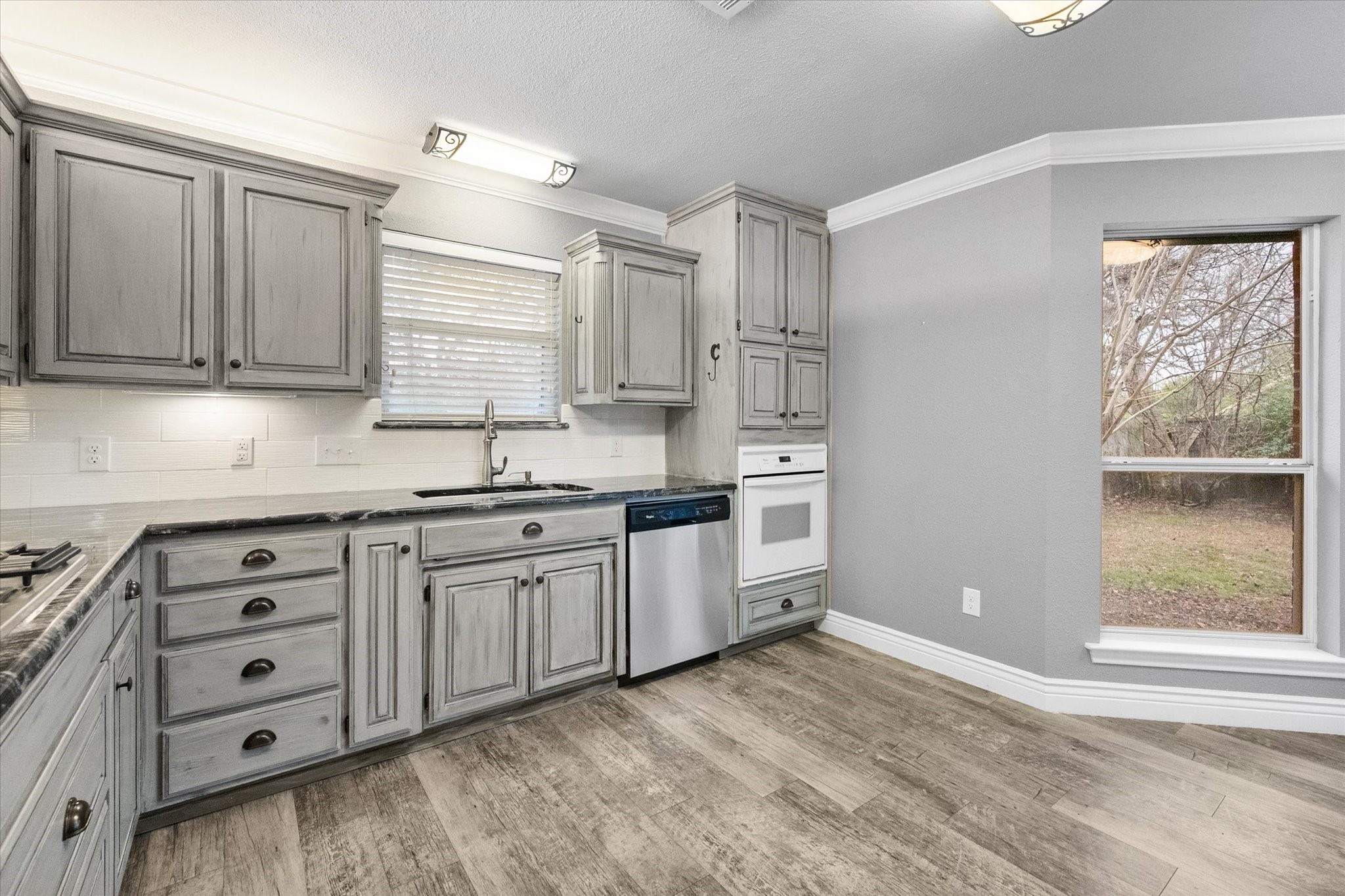 303/305 Cecile Court Arlington TX 76013