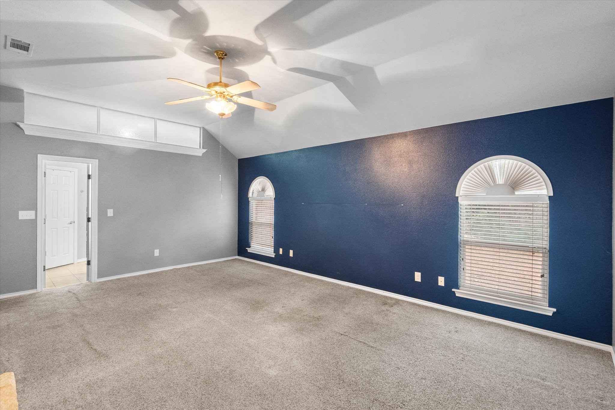 303/305 Cecile Court Arlington TX 76013