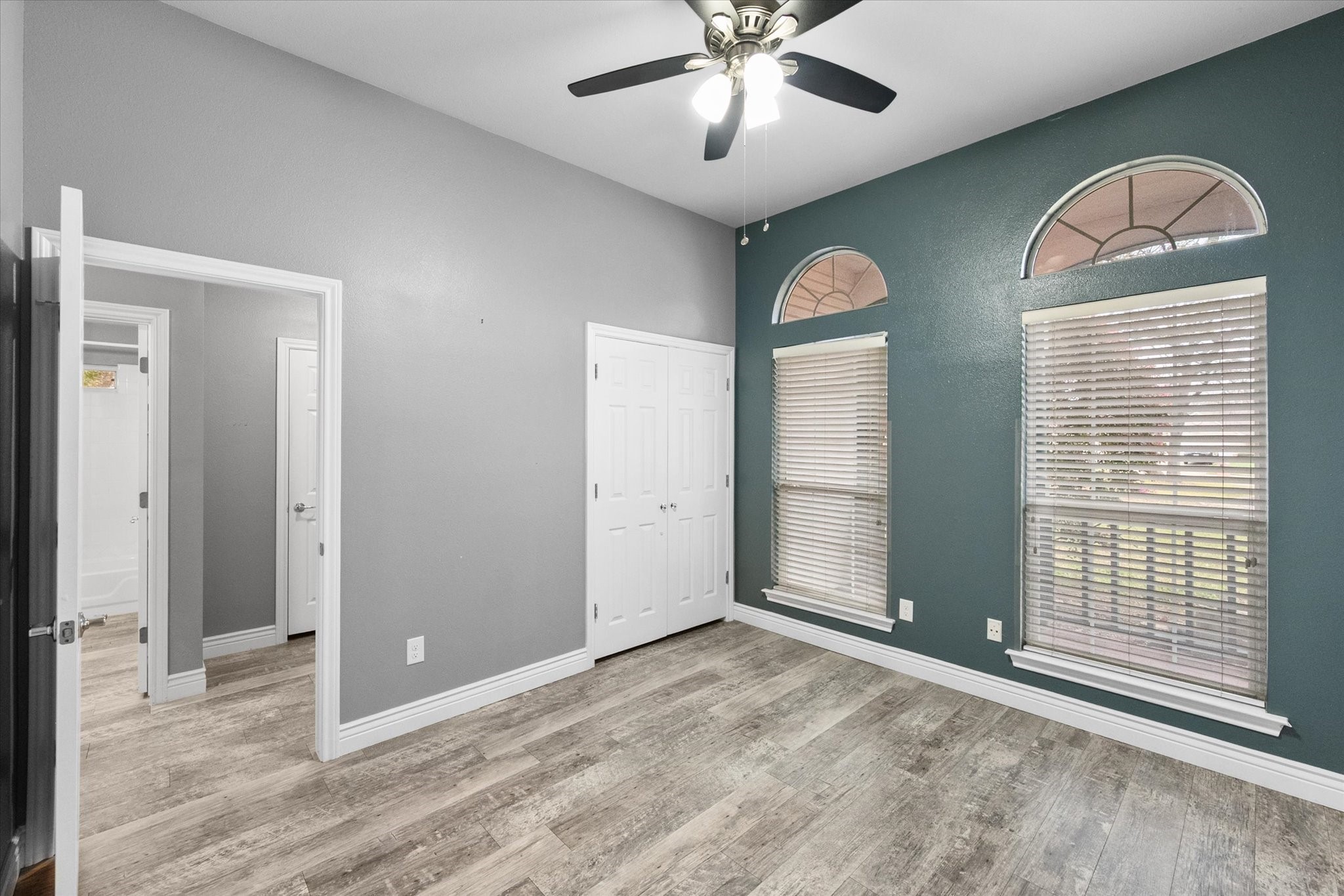 303/305 Cecile Court Arlington TX 76013