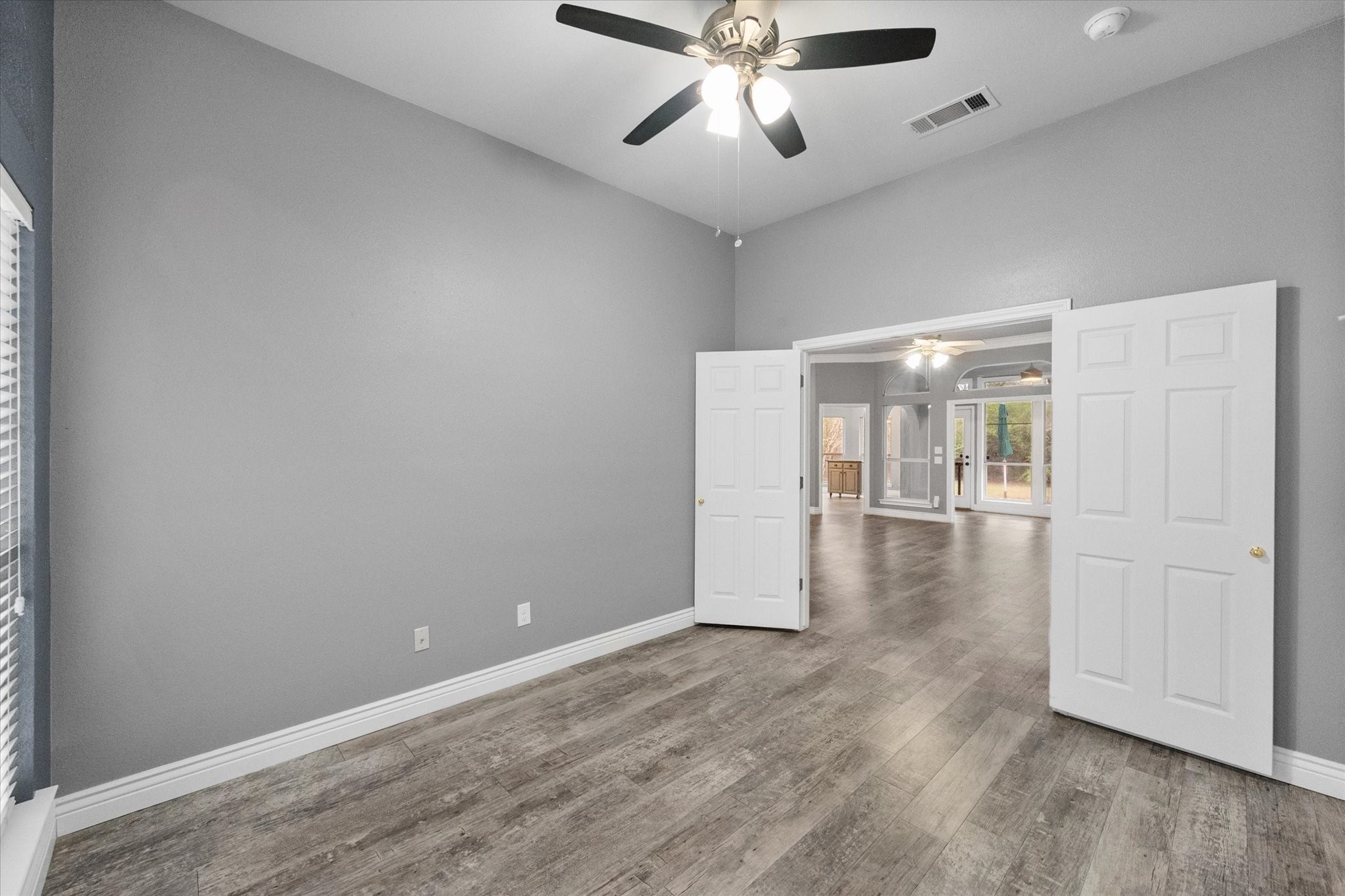303/305 Cecile Court Arlington TX 76013