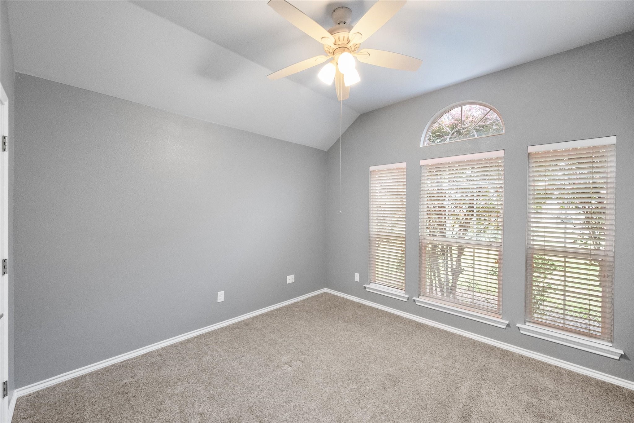 303/305 Cecile Court Arlington TX 76013