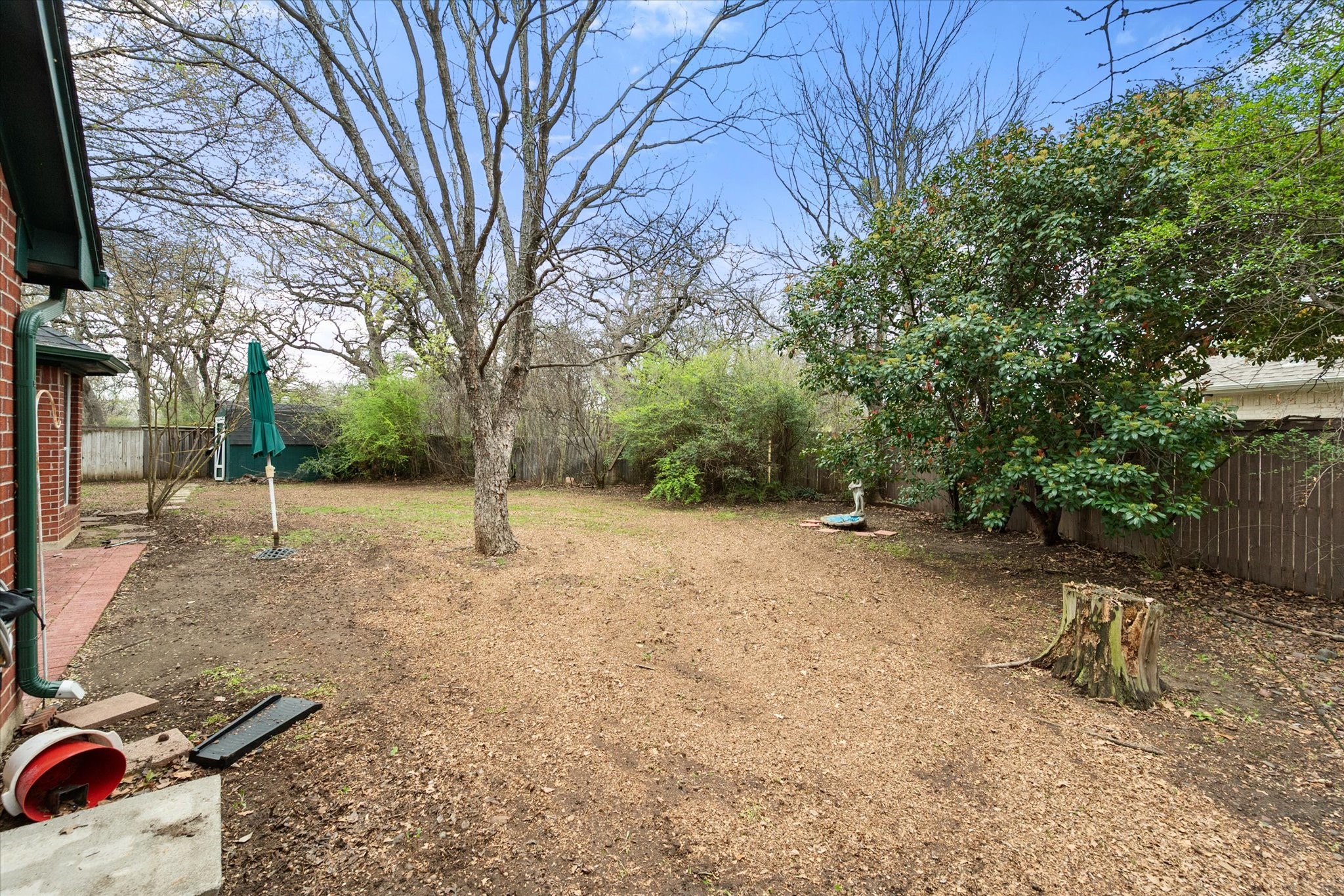 303/305 Cecile Court Arlington TX 76013
