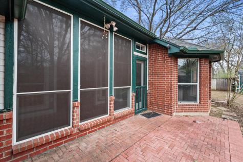 303/305 Cecile Court Arlington TX 76013
