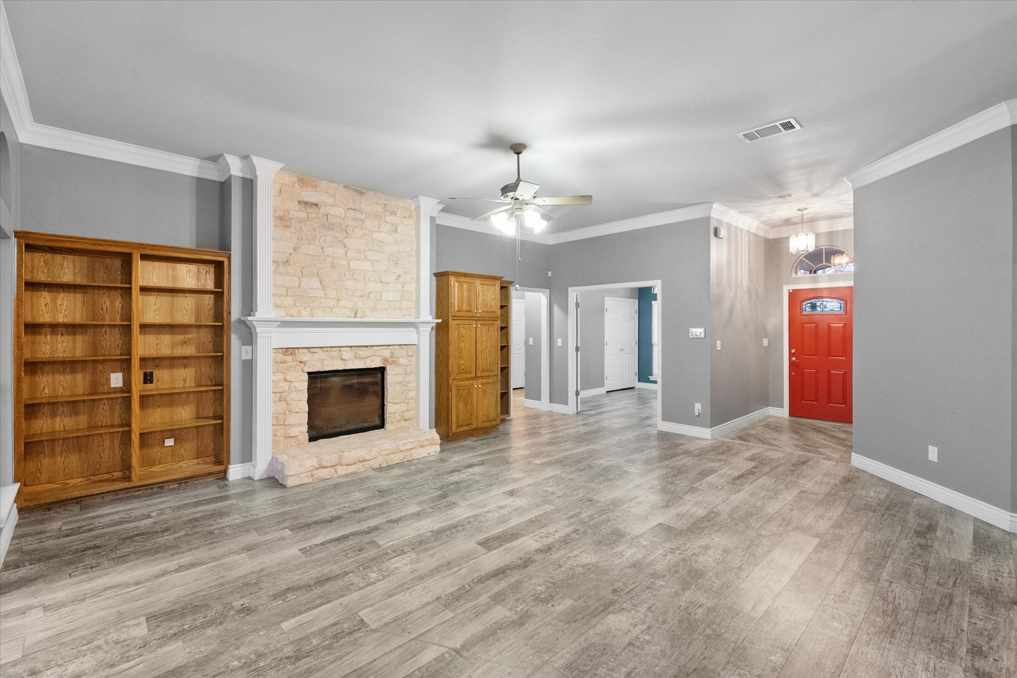 303/305 Cecile Court Arlington TX 76013