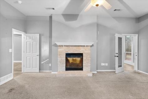 303/305 Cecile Court Arlington TX 76013
