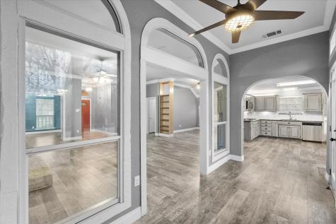 303/305 Cecile Court Arlington TX 76013