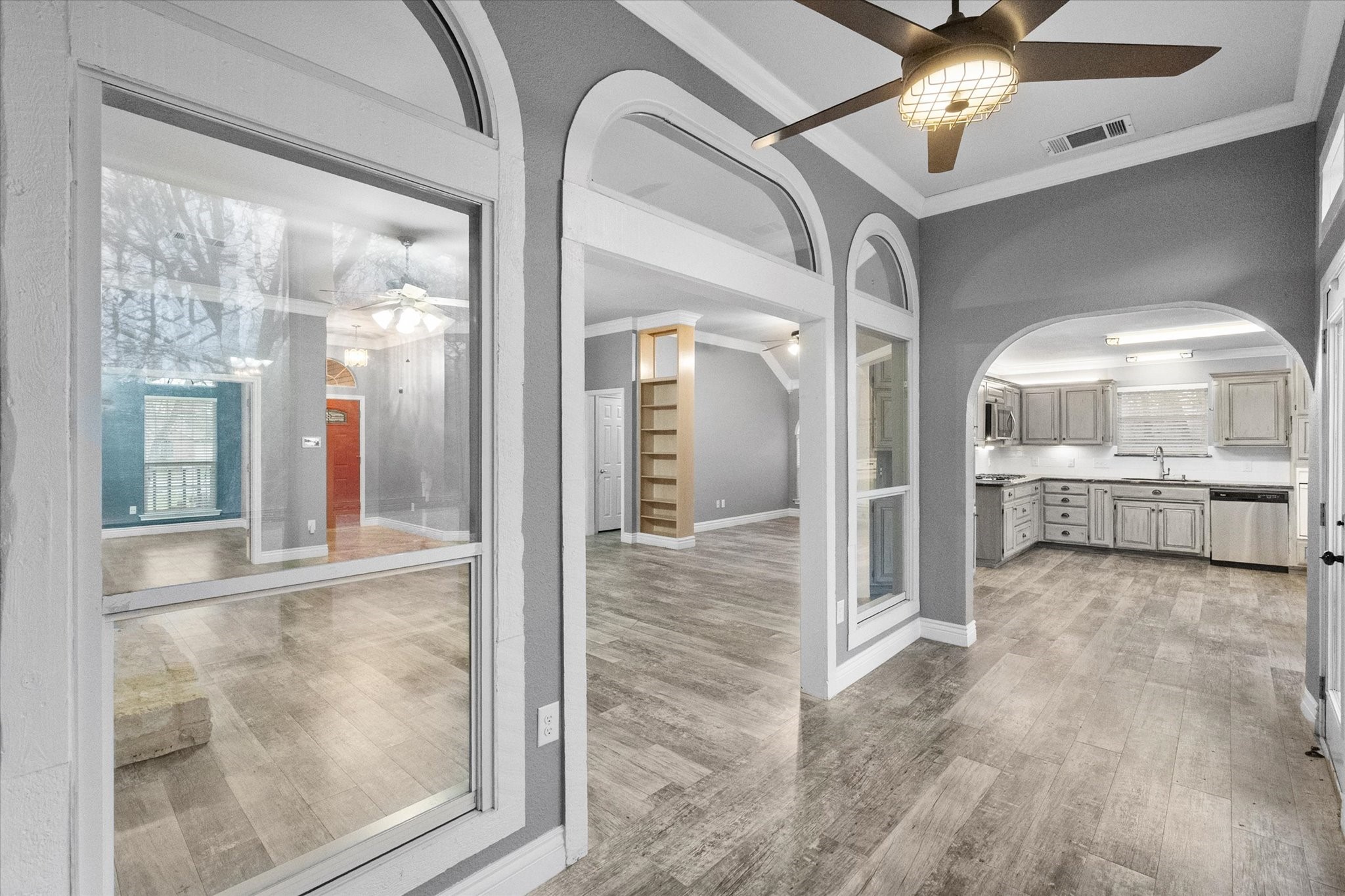 303/305 Cecile Court Arlington TX 76013