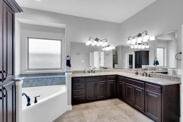 421 Summer Grove Drive Midlothian TX 76065