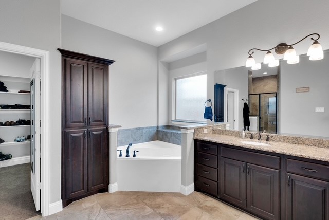 421 Summer Grove Drive Midlothian TX 76065