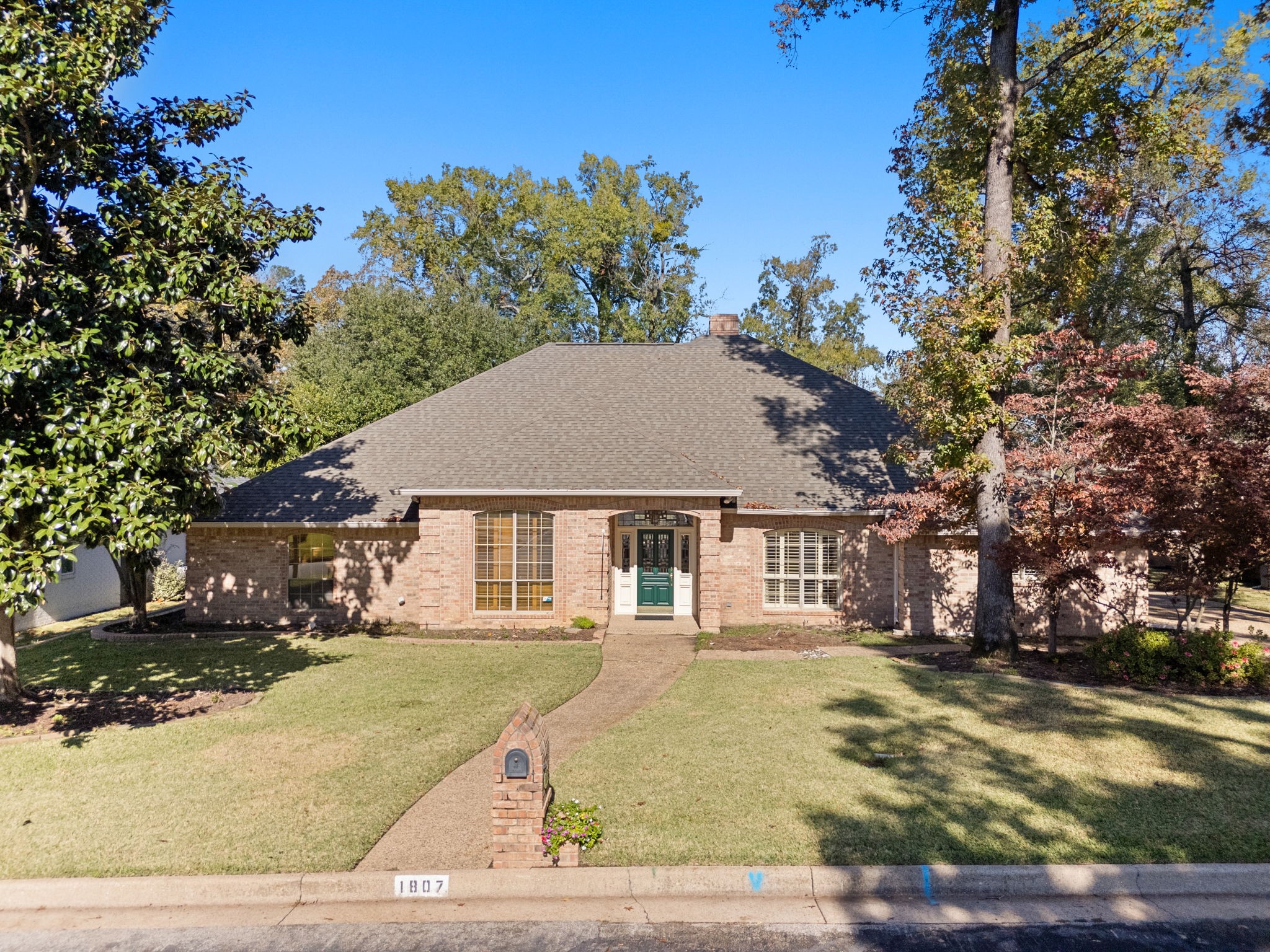 1807 Royal Oak Drive Tyler TX 75703