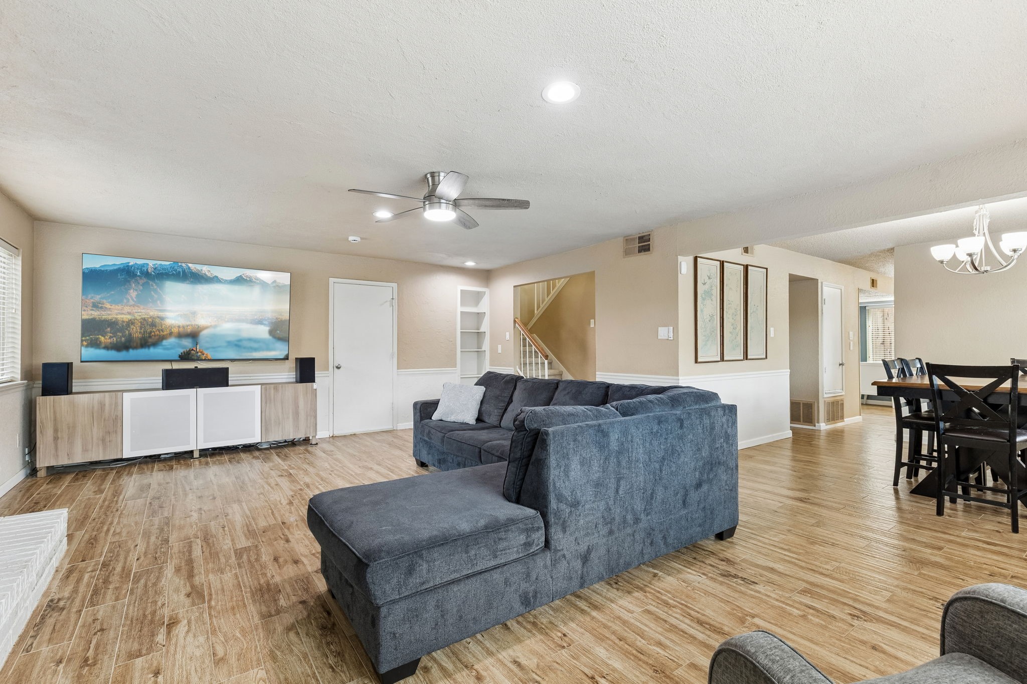 304 Lark Lane Euless TX 76039