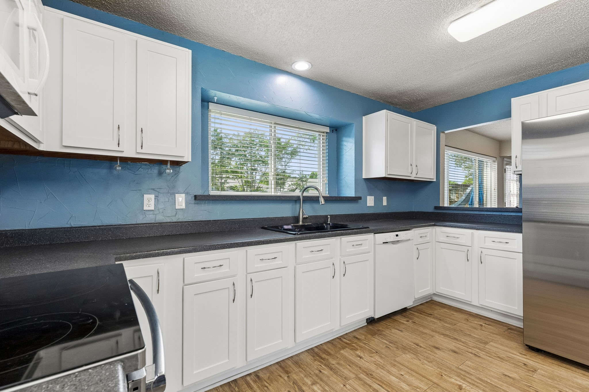 304 Lark Lane Euless TX 76039