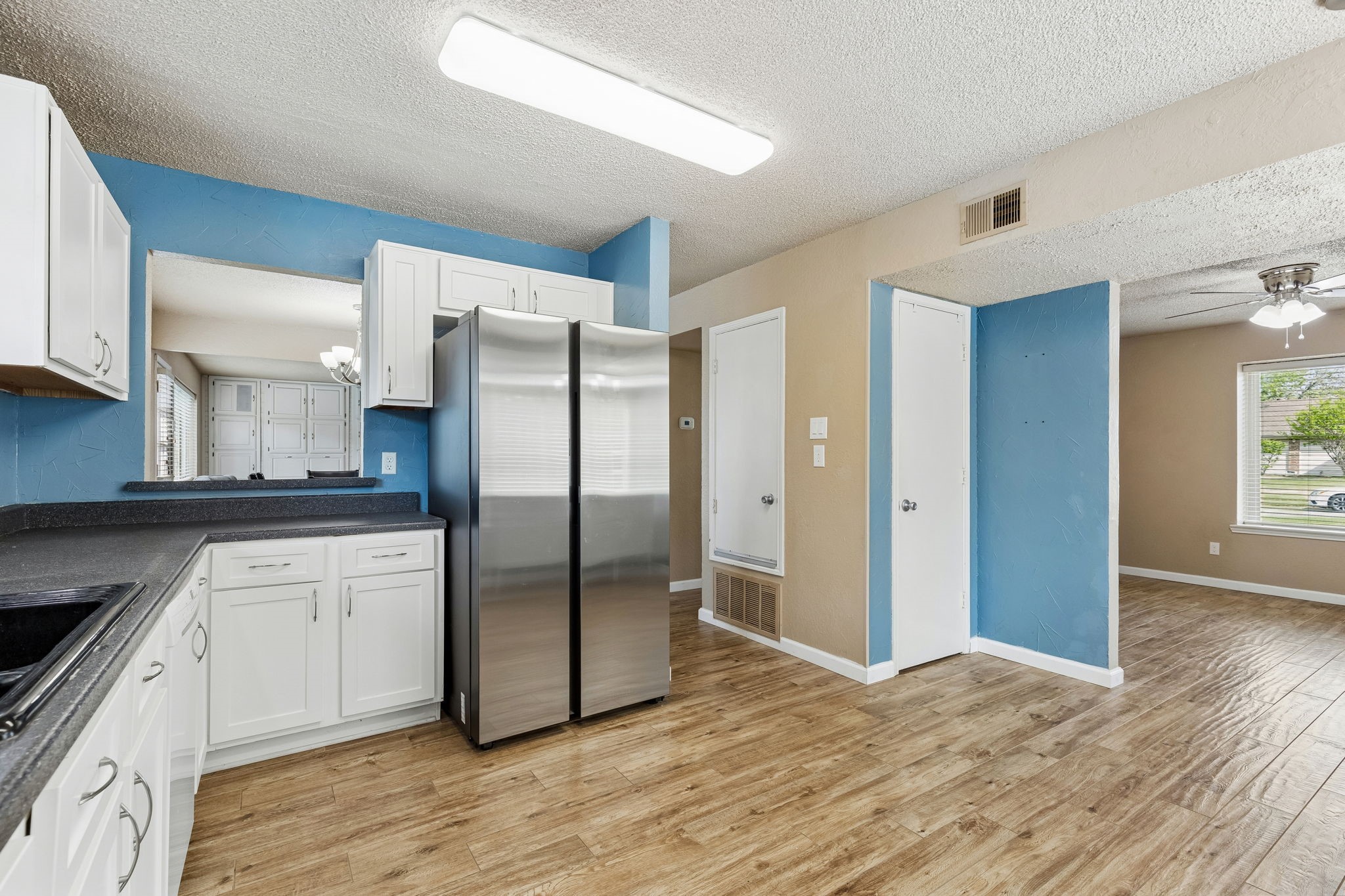 304 Lark Lane Euless TX 76039
