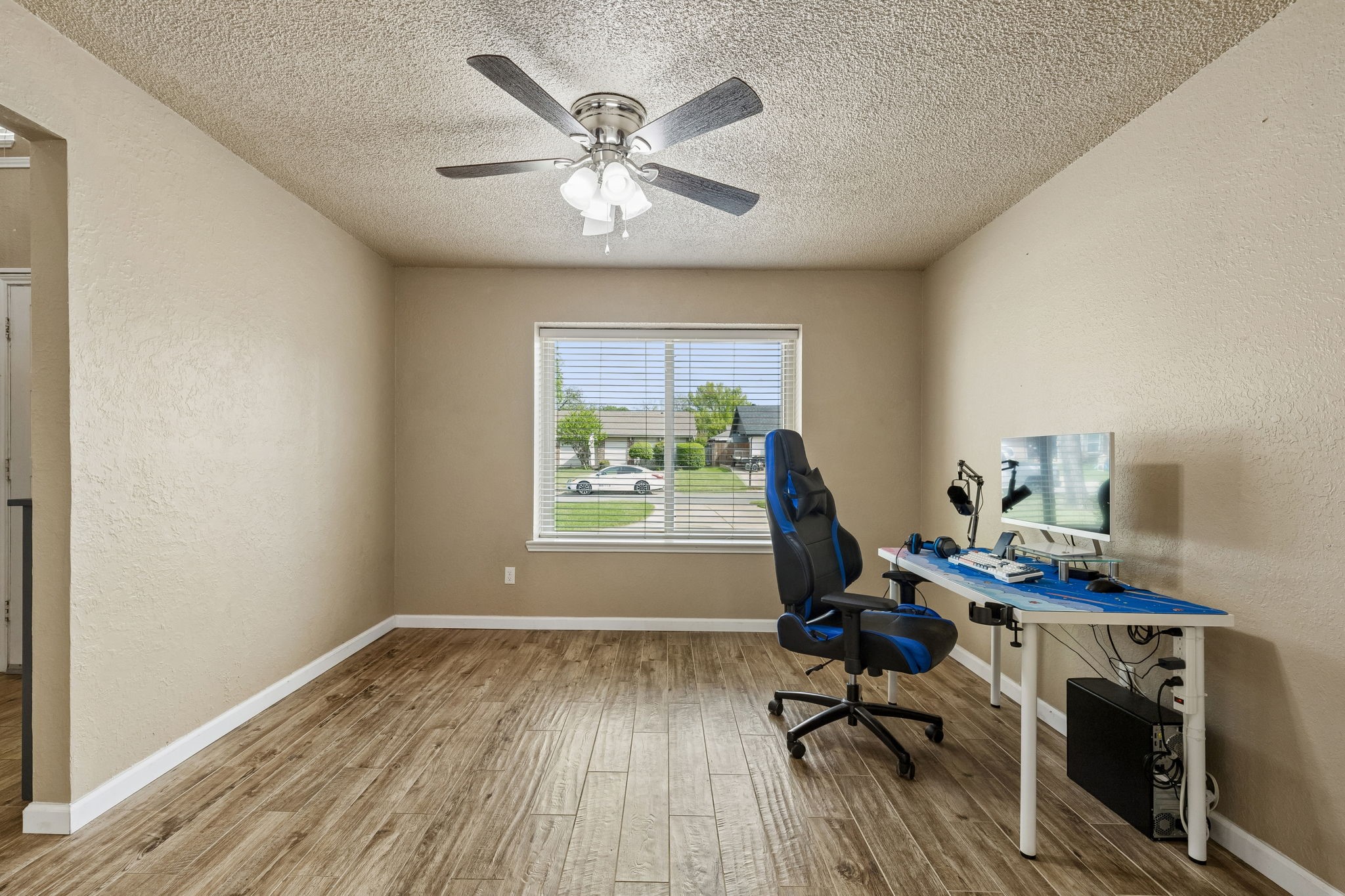 304 Lark Lane Euless TX 76039
